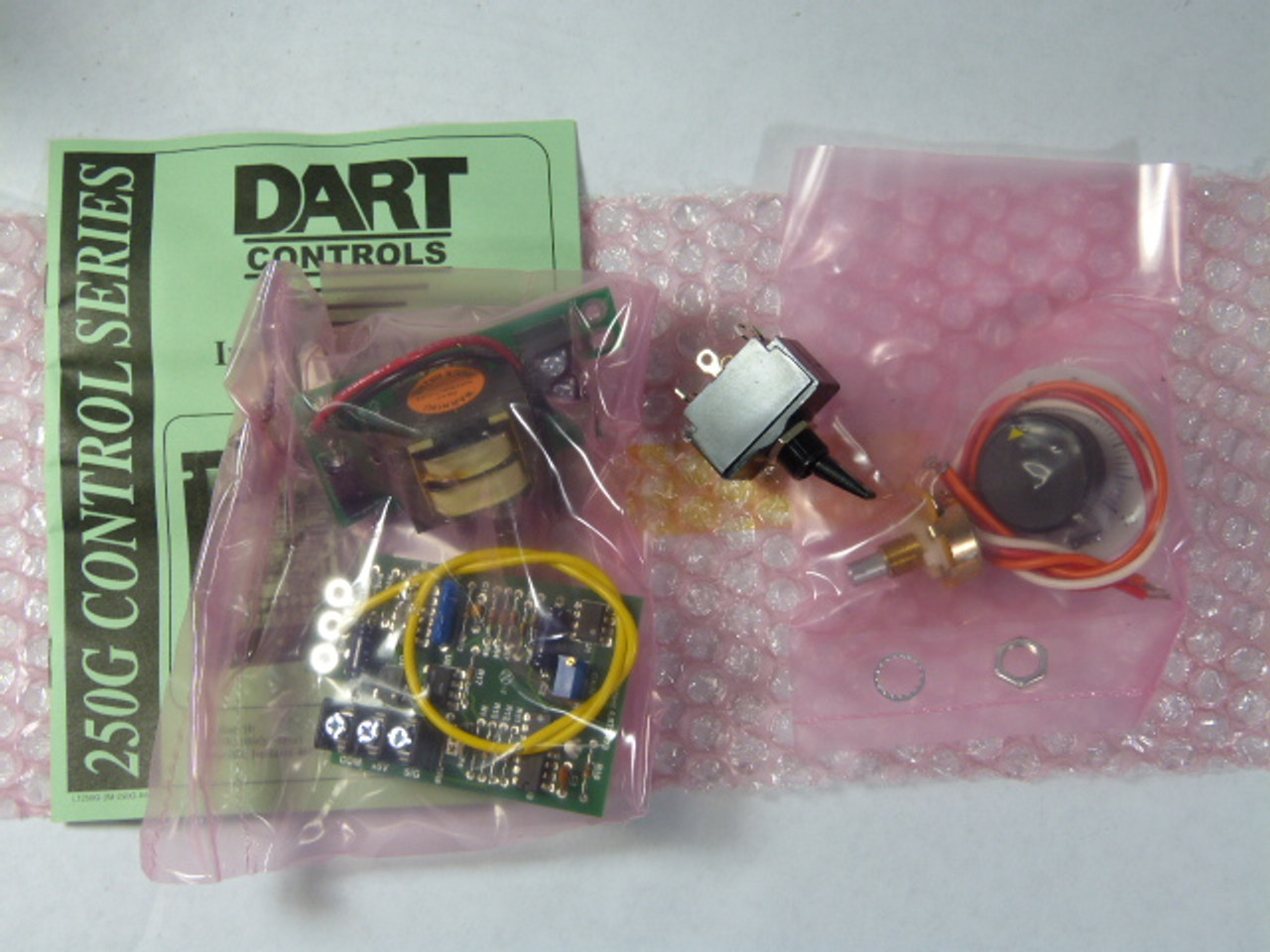 Dart Controls 56G2(250) Isolated Voltage Follower w/ Auto-Manual Switch ! NEW !