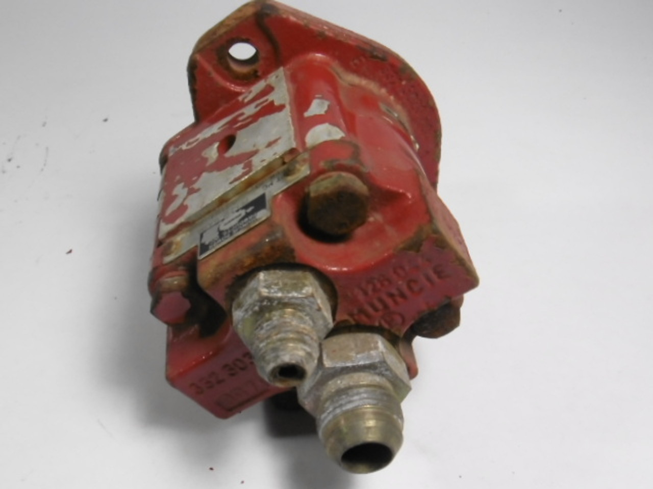 Muncie PF1-212-16ASRL Gear Pump 4000RPM 4000psi 2.12GPM/1000RPM USED