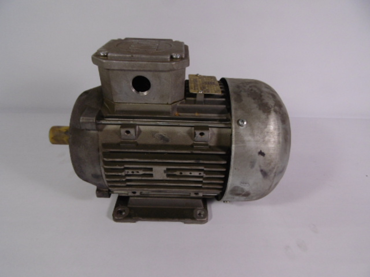 Ermaksan 0.75kW 1680RPM 220-265/380-460V TEFC 3Ph 3.22-3.06A 60Hz USED
