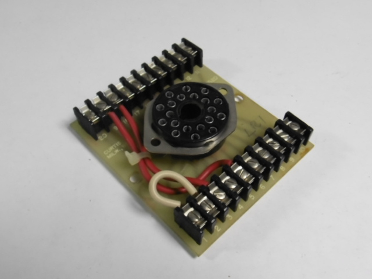 Curtis RS20 Relay Socket USED