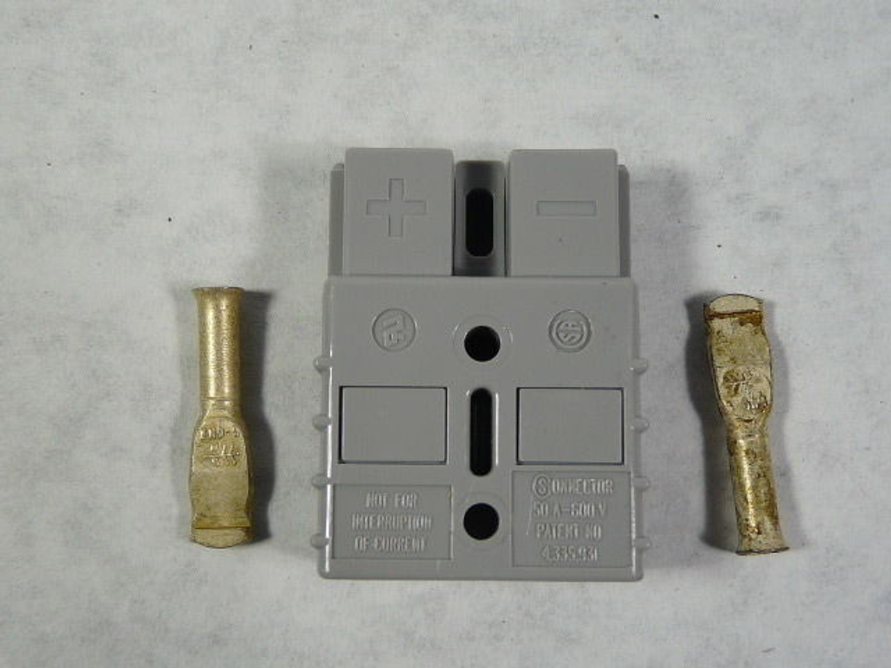 Daniel Woodhead 49011 Two-Outlet Power Entry Connector ! NEW !