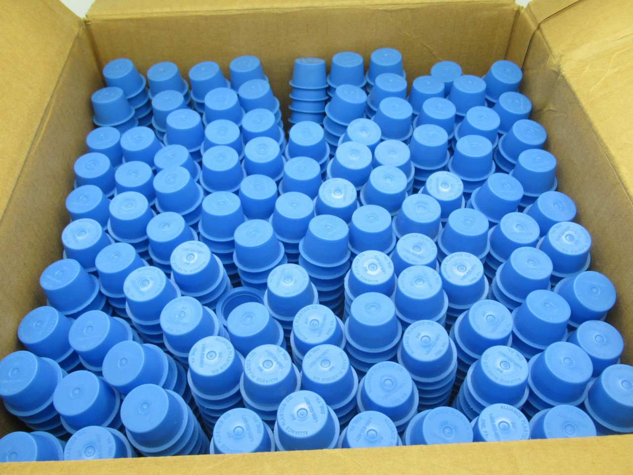Alliance Plastics Co. 41 Plastic Cap Lot of 1000 ! NOP !
