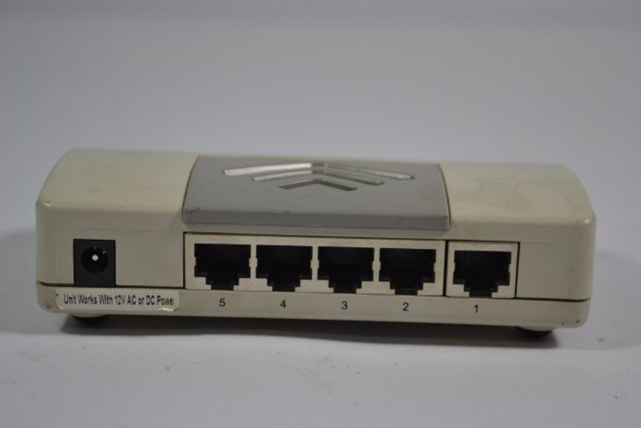 StarTech DS5105 5-Port Ethernet Switch 0.5A 12VAC USED