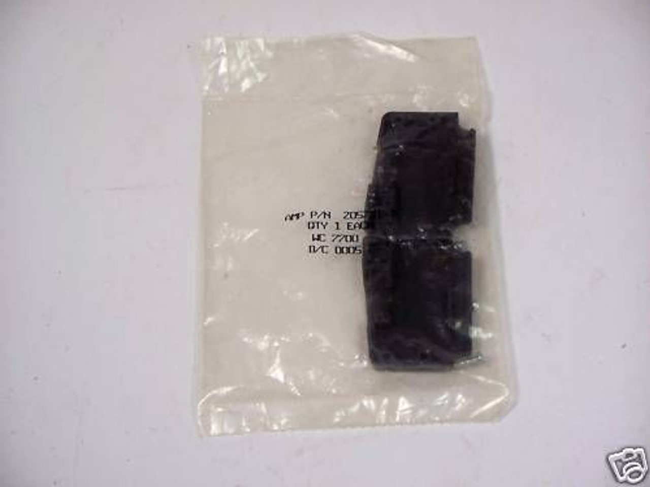 Amphenol 205731-1 Cable Clamp/Backshell ! NEW !