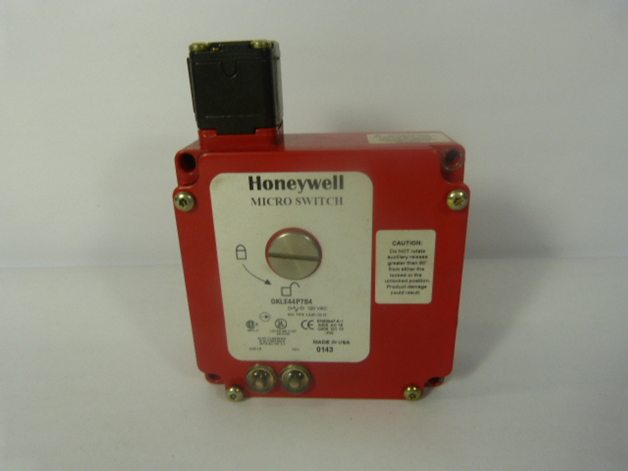 Honeywell GKLE44P7S4 Solenoid Safety Interlock Switch 120VAC ! NEW !