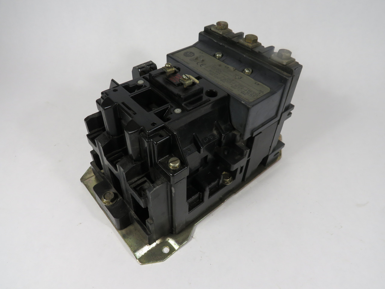Allen-Bradley 500F-DOD93-X4 Contactor 115-120V@60Hz 110V@60Hz SHELF WEAR USED