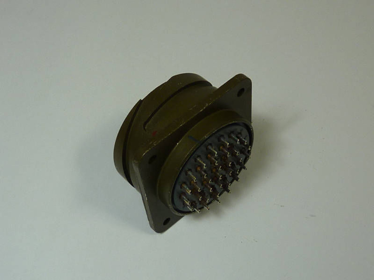 Amphenol Connector Size 36 97-36-15 USED