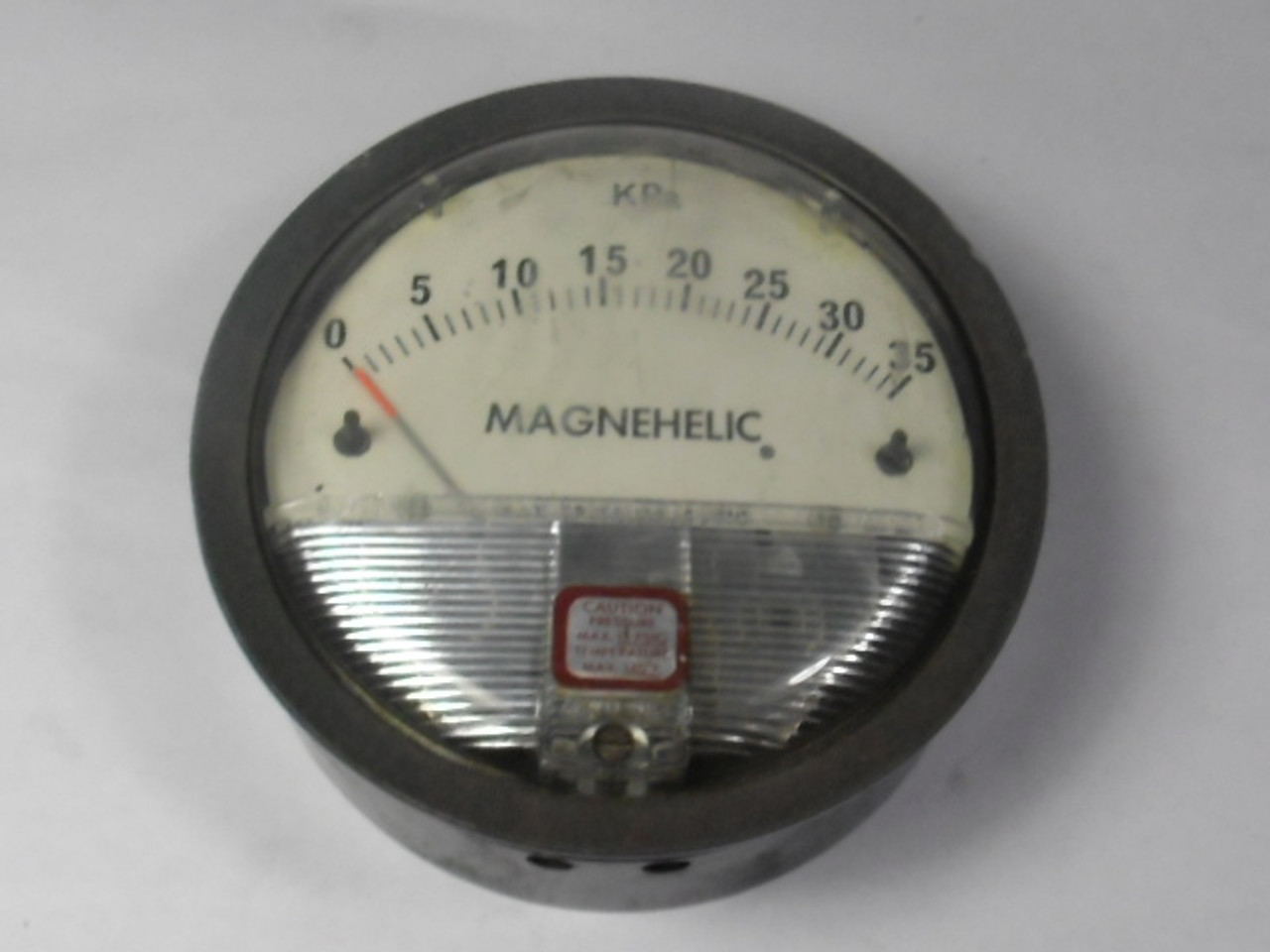 Dwyer 2000-35KPA Pressure Gauge USED