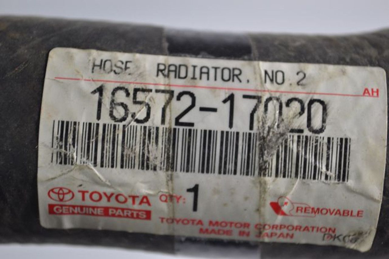 Toyota 16572-17020 Radiator Hose ! NOP !