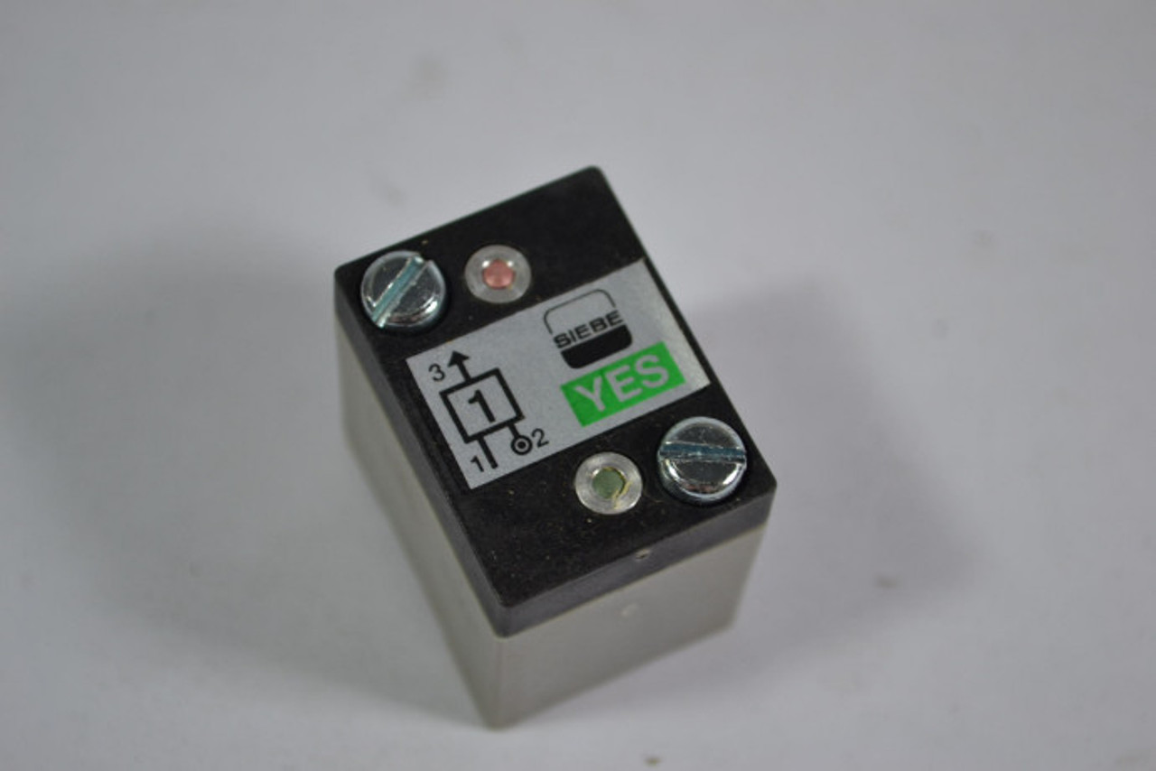 Siebe Pneumatics YES3P10 CompAir N.C. Valve Signal Presence Sensor ! NEW !