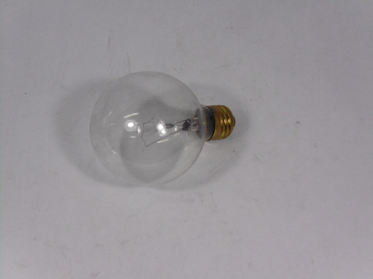 Generic 130V60W-CLEAR Bulb ! NEW !