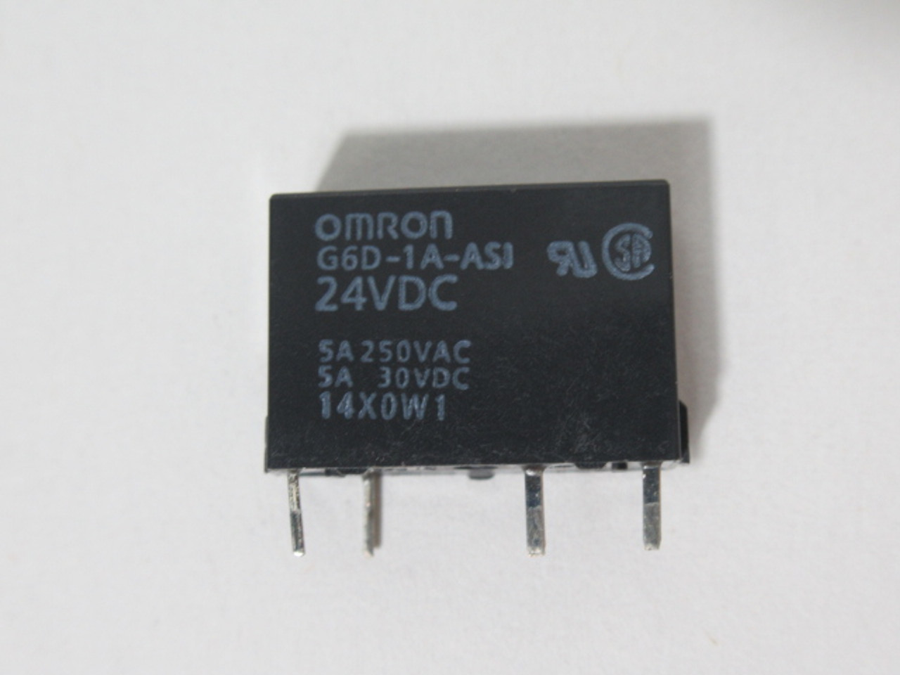 Omron G6D-F4B Terminal Relay 24VDC 3A C/W Omron G6D-1A-ASI Relay USED