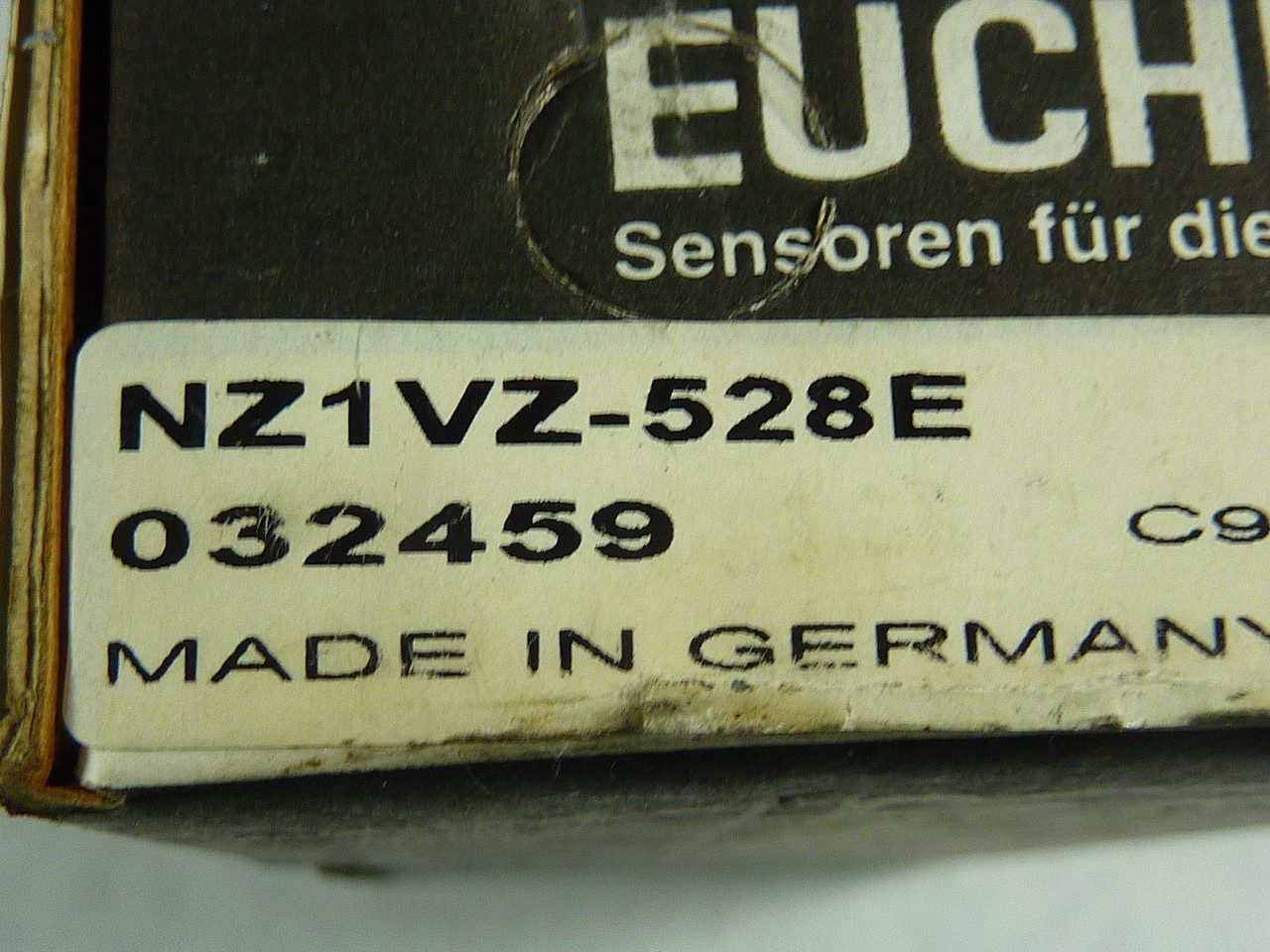 Euchner NZ1VZ-528E Safety Switch 230V 6A ! NEW !