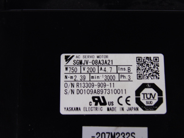 Yaskawa SGMJV-08A3A21 AC Servo Motor W/ Cables 750W 200V 3000MIN USED