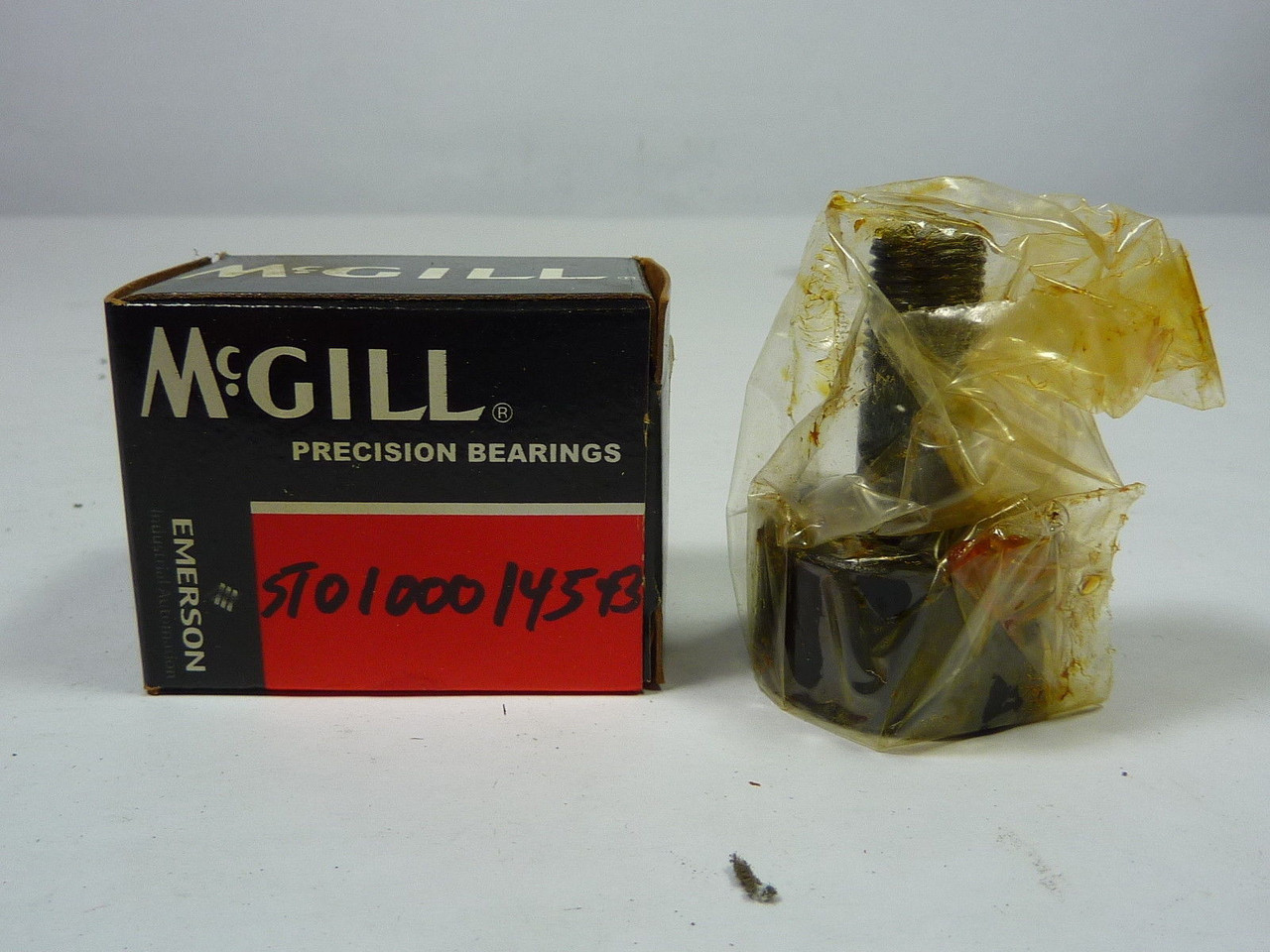 McGill CF-1-3/8-SB Cam Follower Bearing Sealed ! NEW !