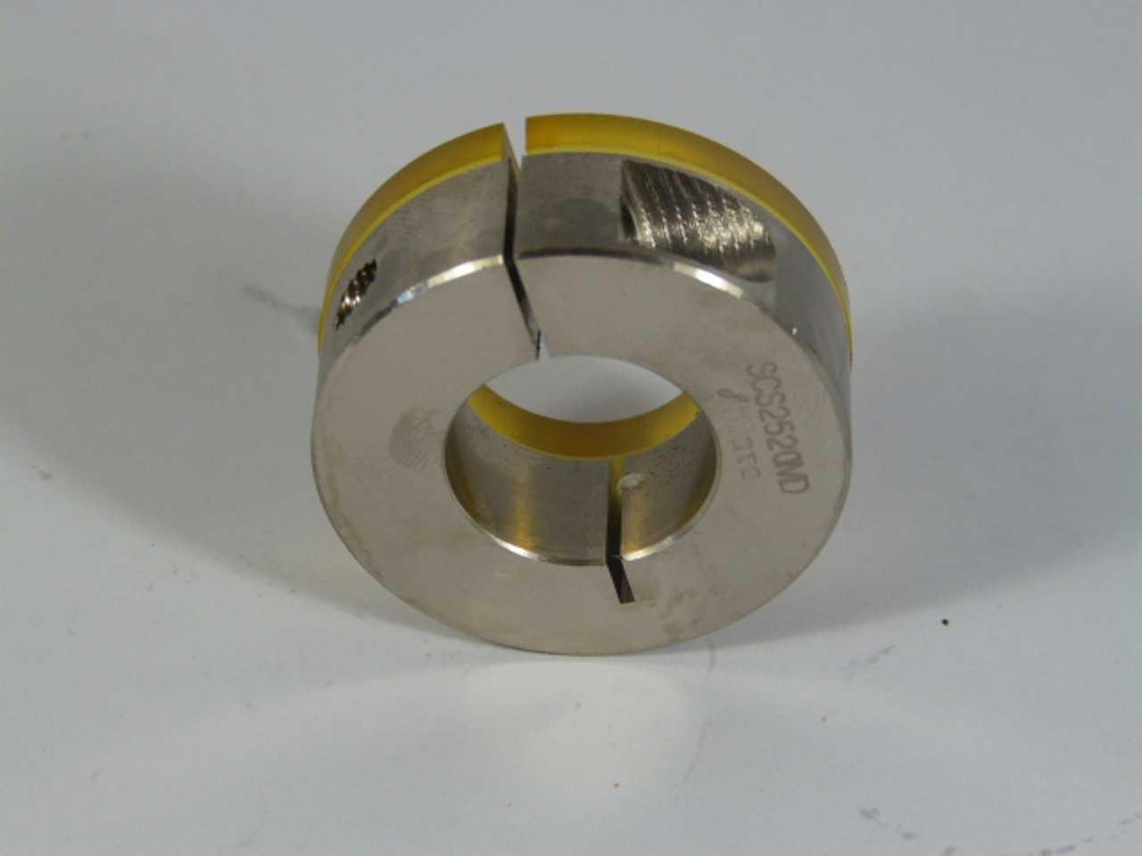 Generic SCS2520MD Split Shaft Collar W/ Damper USED