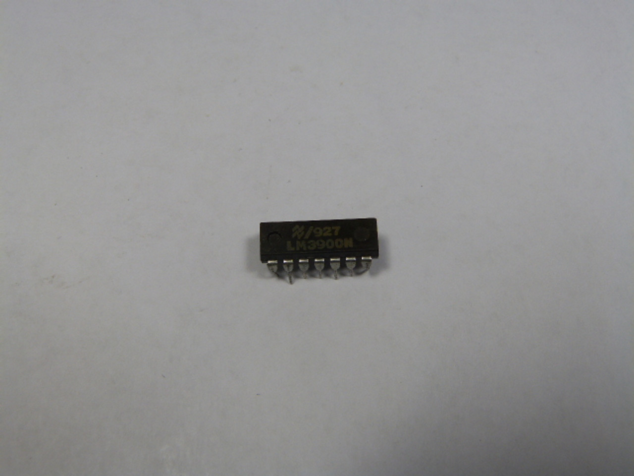 Generic LM3900N Integrated Circuit Chip 14-Pin USED