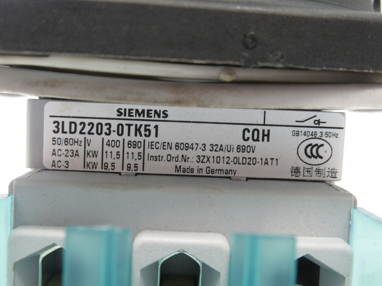 Siemens 3LD2-203-0TK51 Main Control Switch 3Pole 23A 400V *Cosmetic Damage* USED