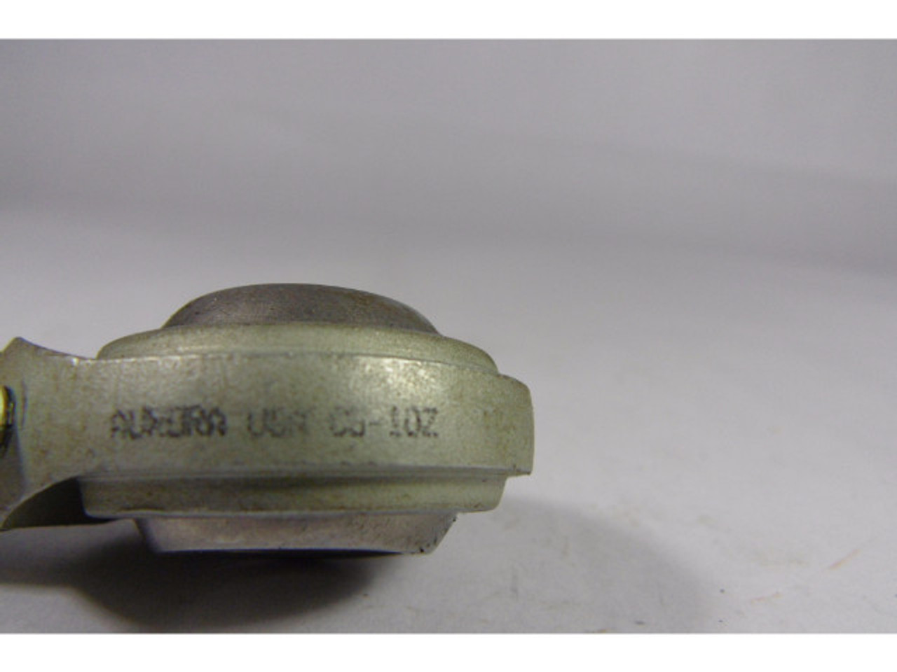 Aurora CB-10Z Bearing End Rod Male USED