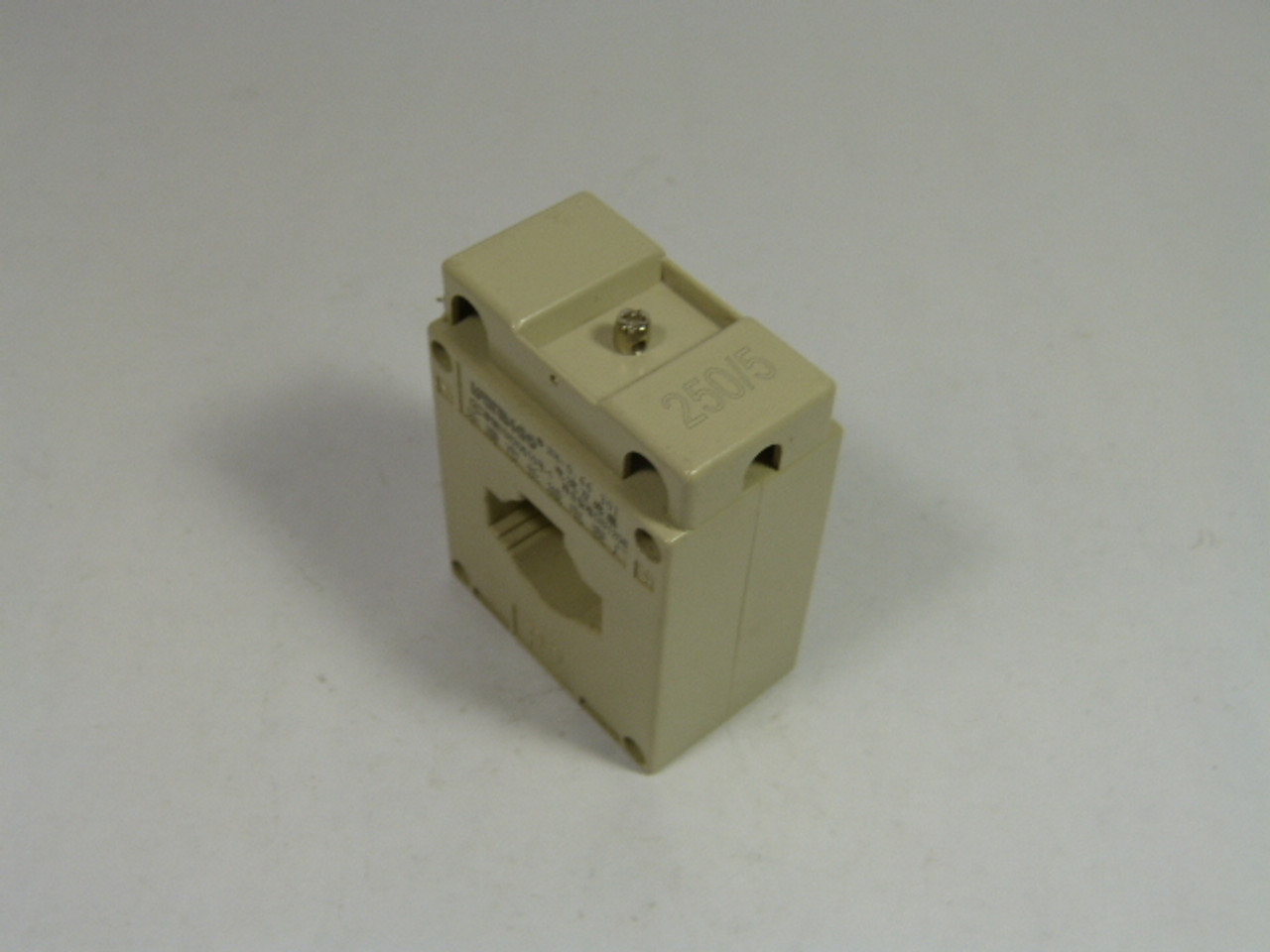 Generic BH-0.6630I Current Transformer 50Hz 5Va USED