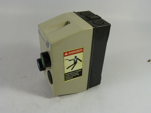 Telemecanique LE1D093M7A3507A999B Enclosed Magnetic Starter 3PH USED