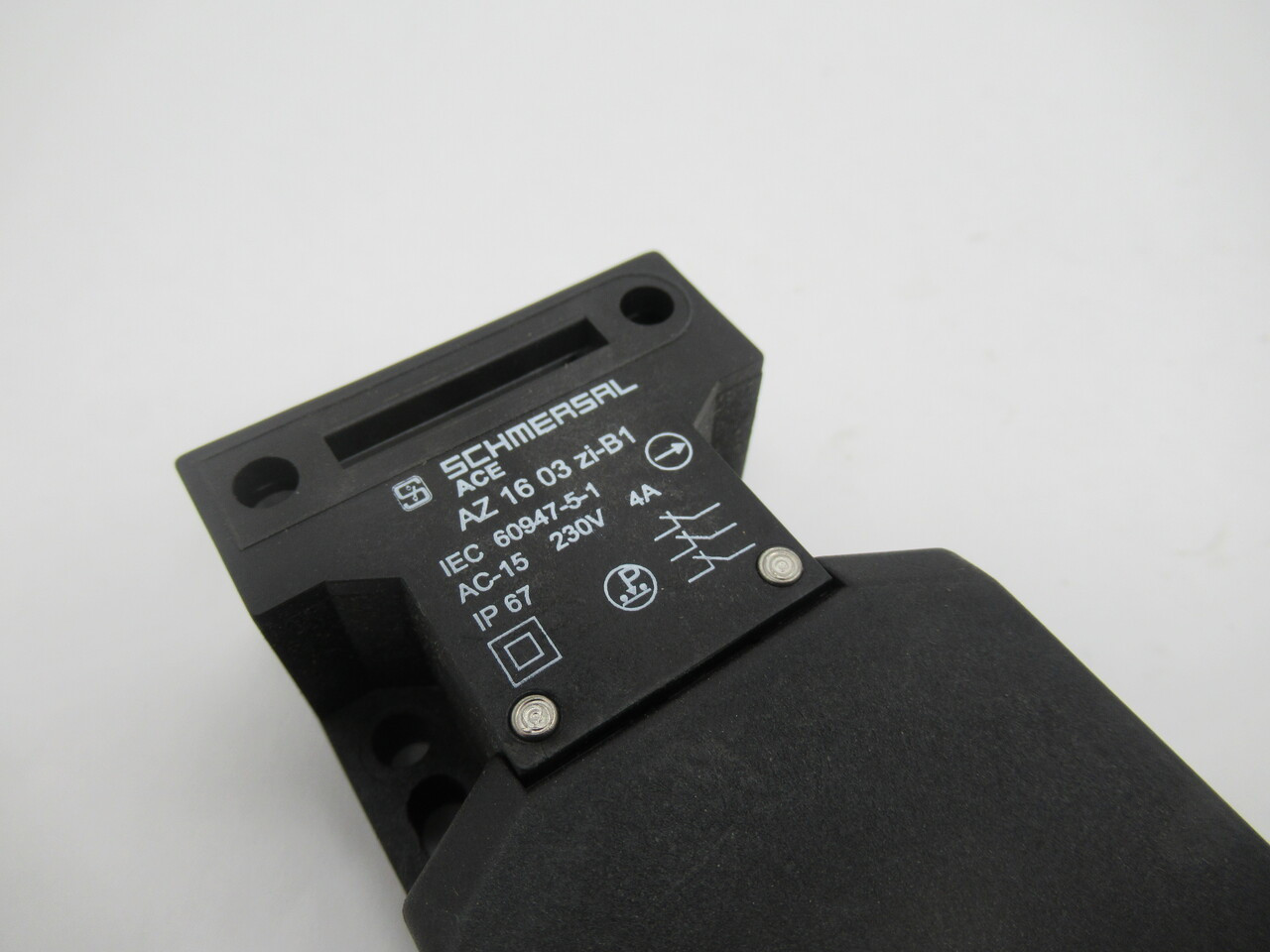 Schmersal AZ-16-03ZI-B1 Keyed Interlock Switch 230V 4A  NOP