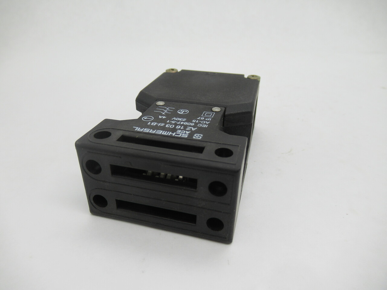 Schmersal AZ-16-03ZI-B1 Keyed Interlock Switch 230V 4A  NOP