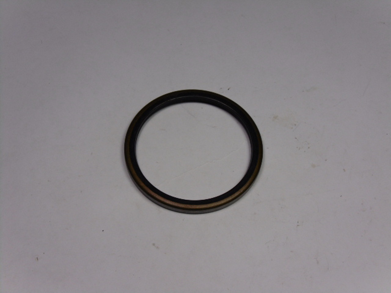 TCM 21251-WPB Oil Seal 2 1/2IN USED