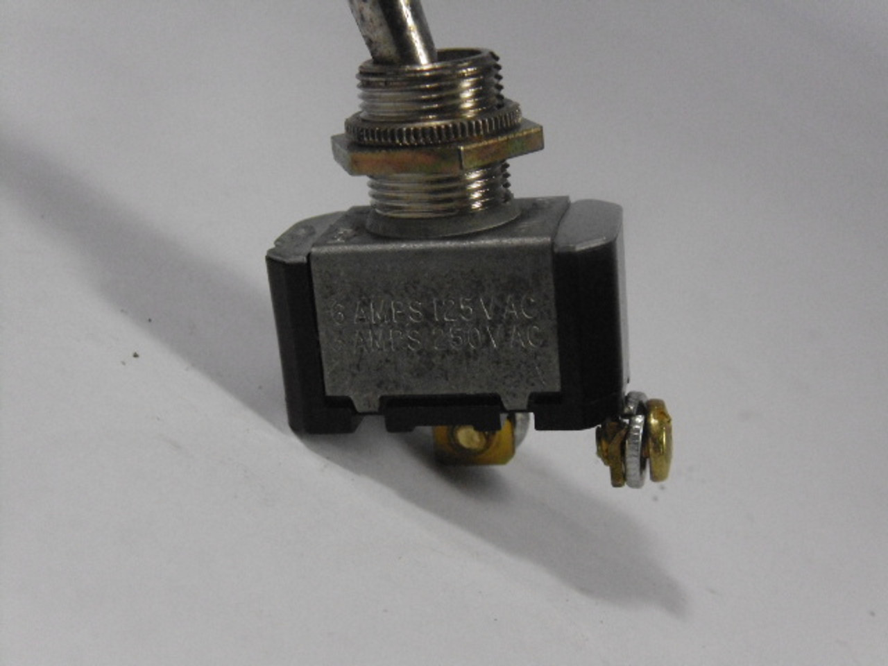 Cutler Hammer 7582K8 Toggle Switch 6A 125VAC 3A 250VAC USED