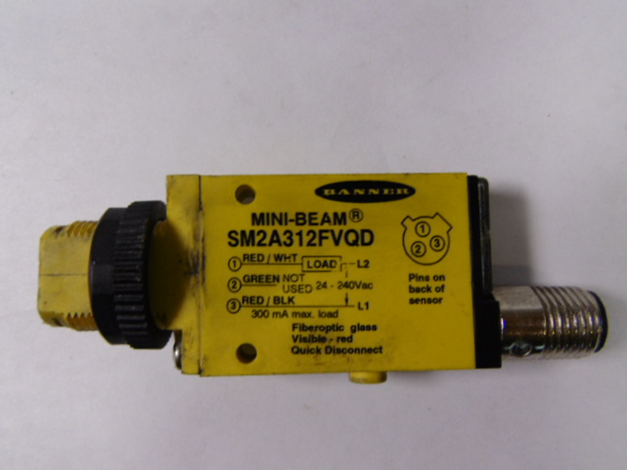 Banner SM2A312FVQD Mini-Beam Photoelectric Sensor USED