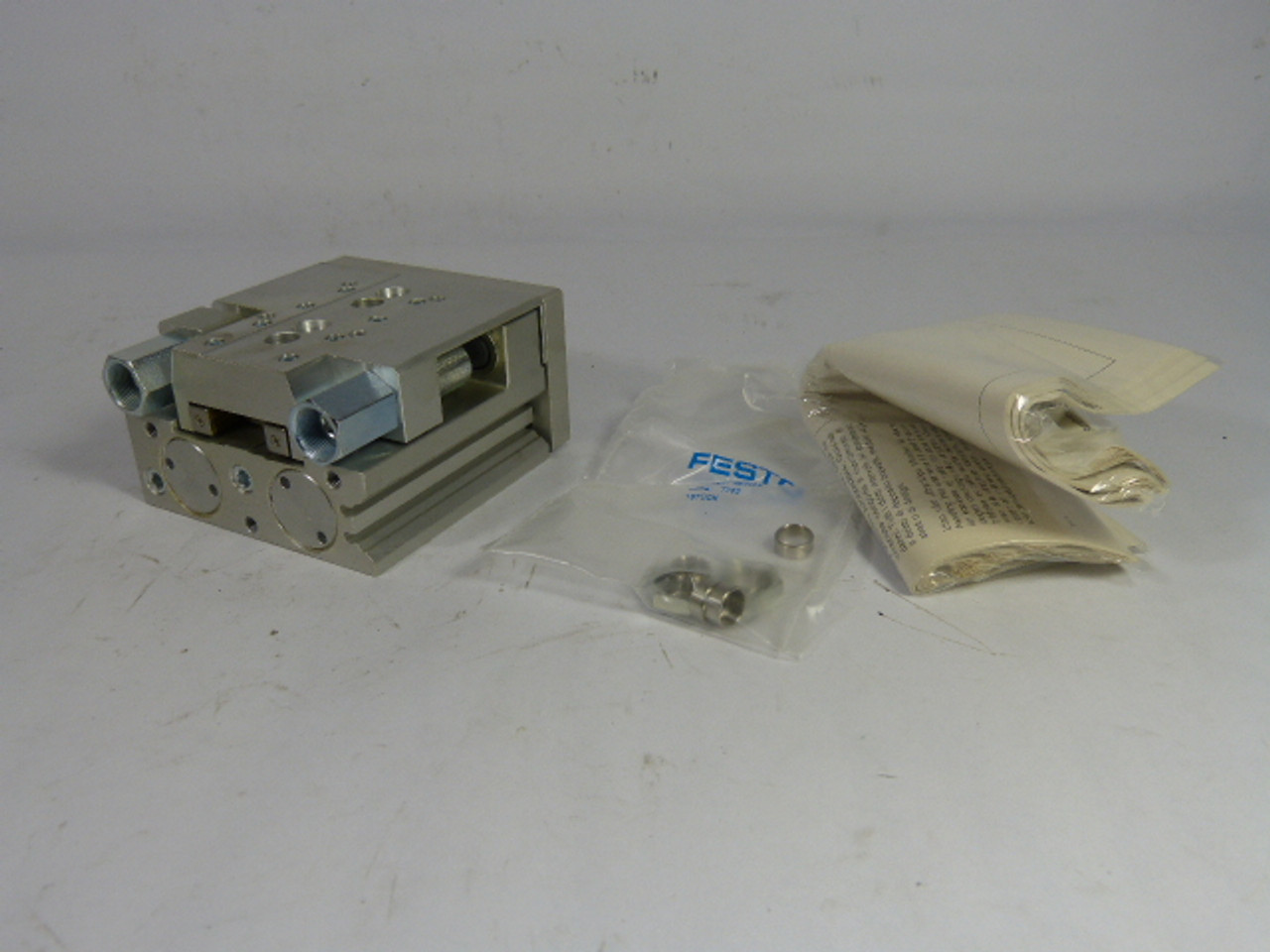 Festo SLT-25-10-P-A Mini Slide ! NEW !