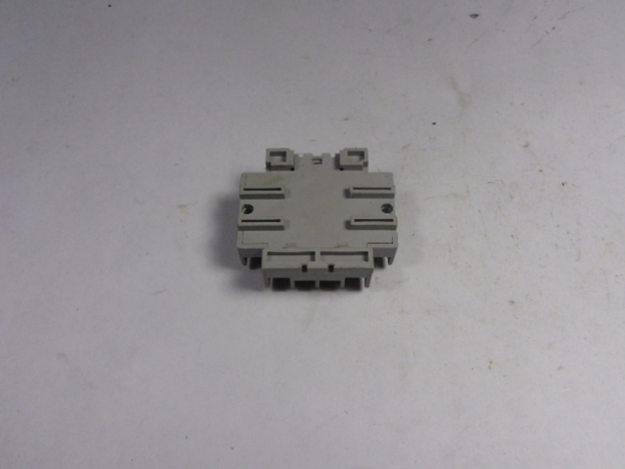 NTE R95-114 Relay Socket 300V 15A 600V 5A USED