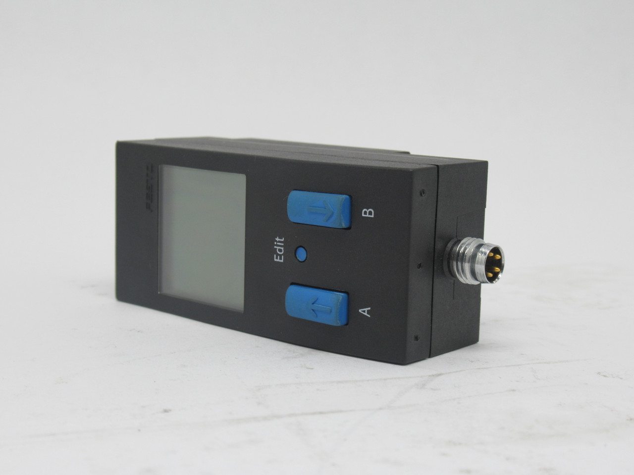 Festo SDE1-D10-G2-R18-C-P2-M8 Pressure Sensor 15-30VDC 0-10Bar 0-14PSI USED
