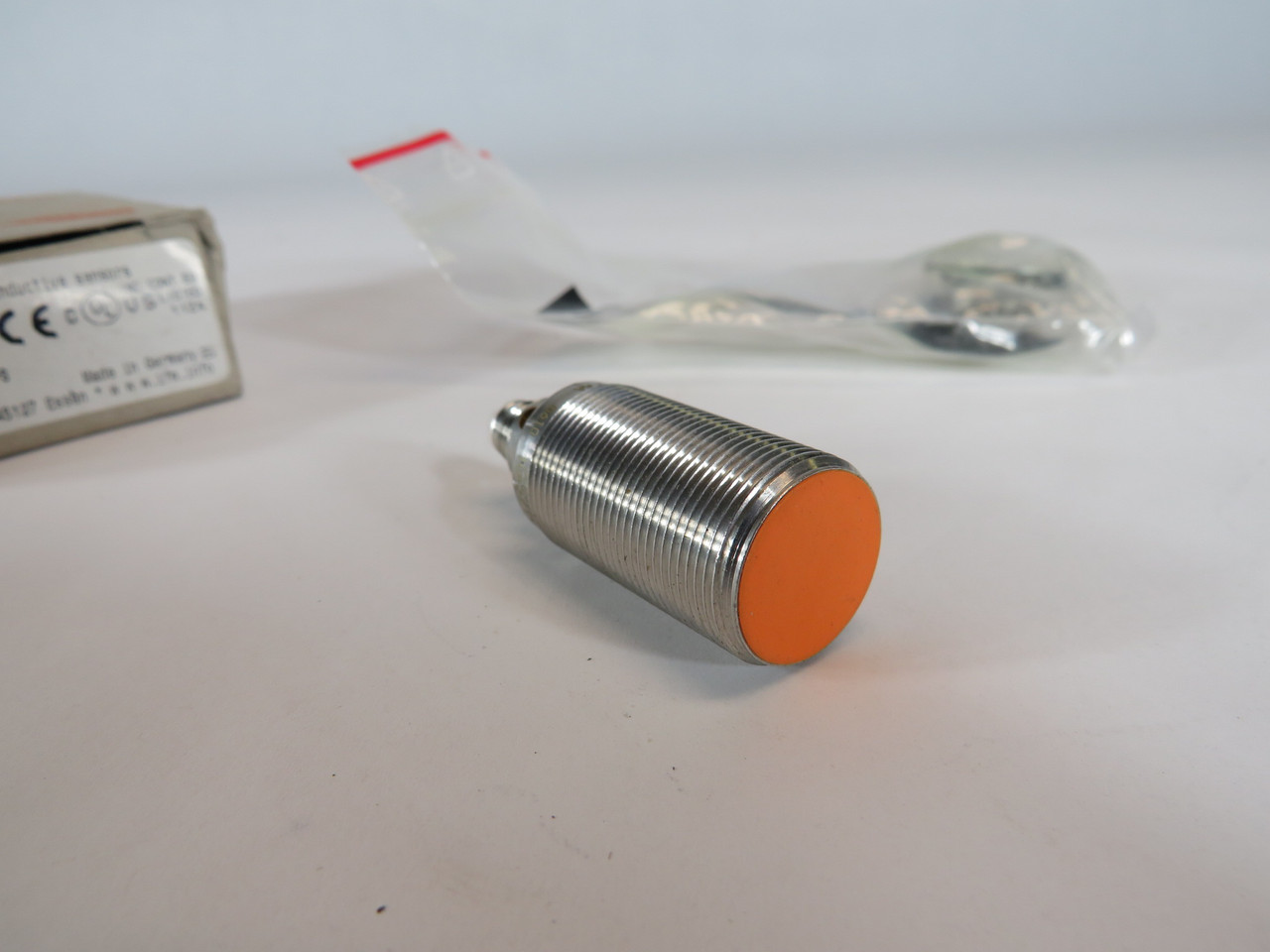 Efector IGS210 Inductive Sensor  NEW