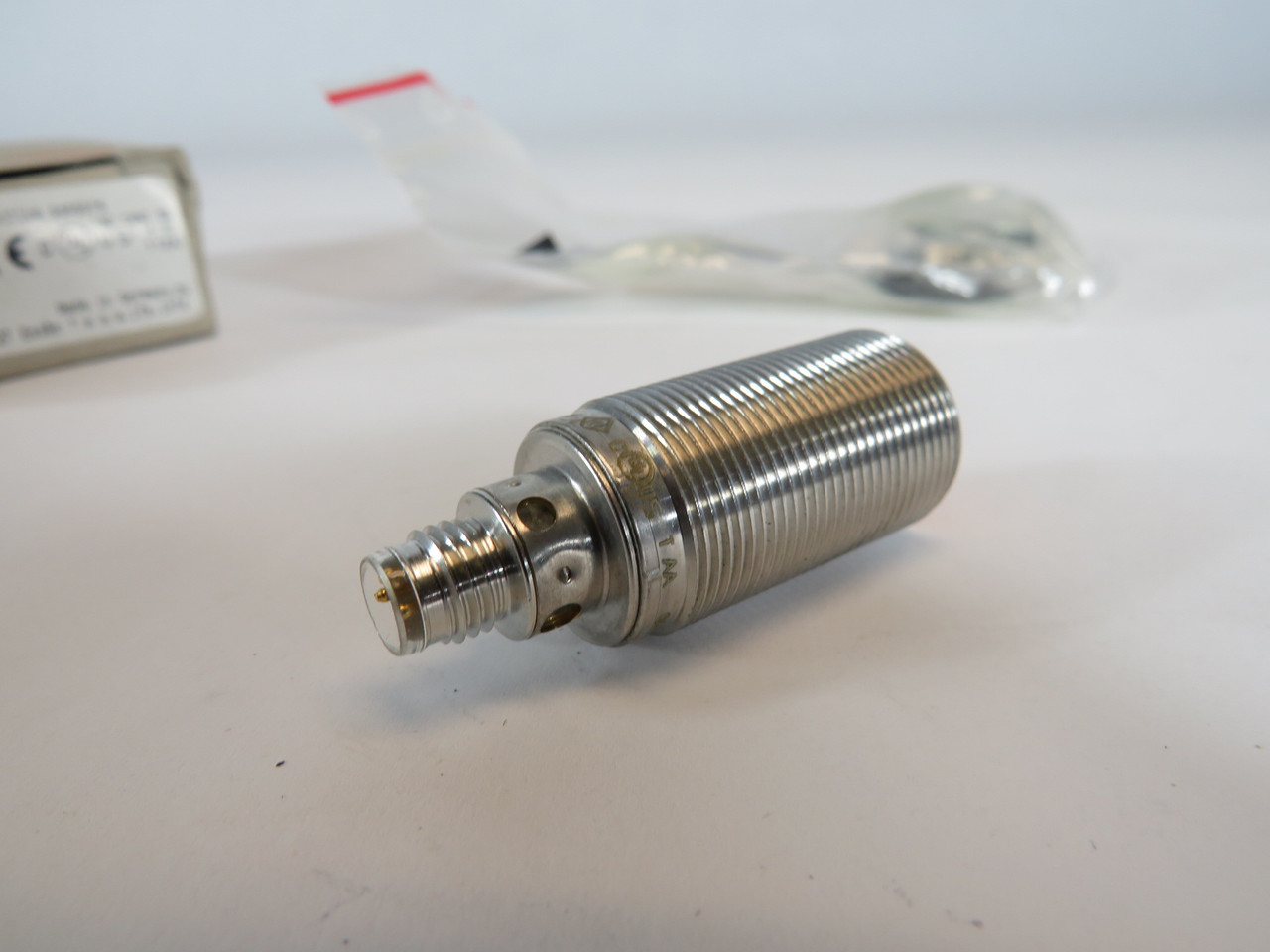 Efector IGS210 Inductive Sensor  NEW