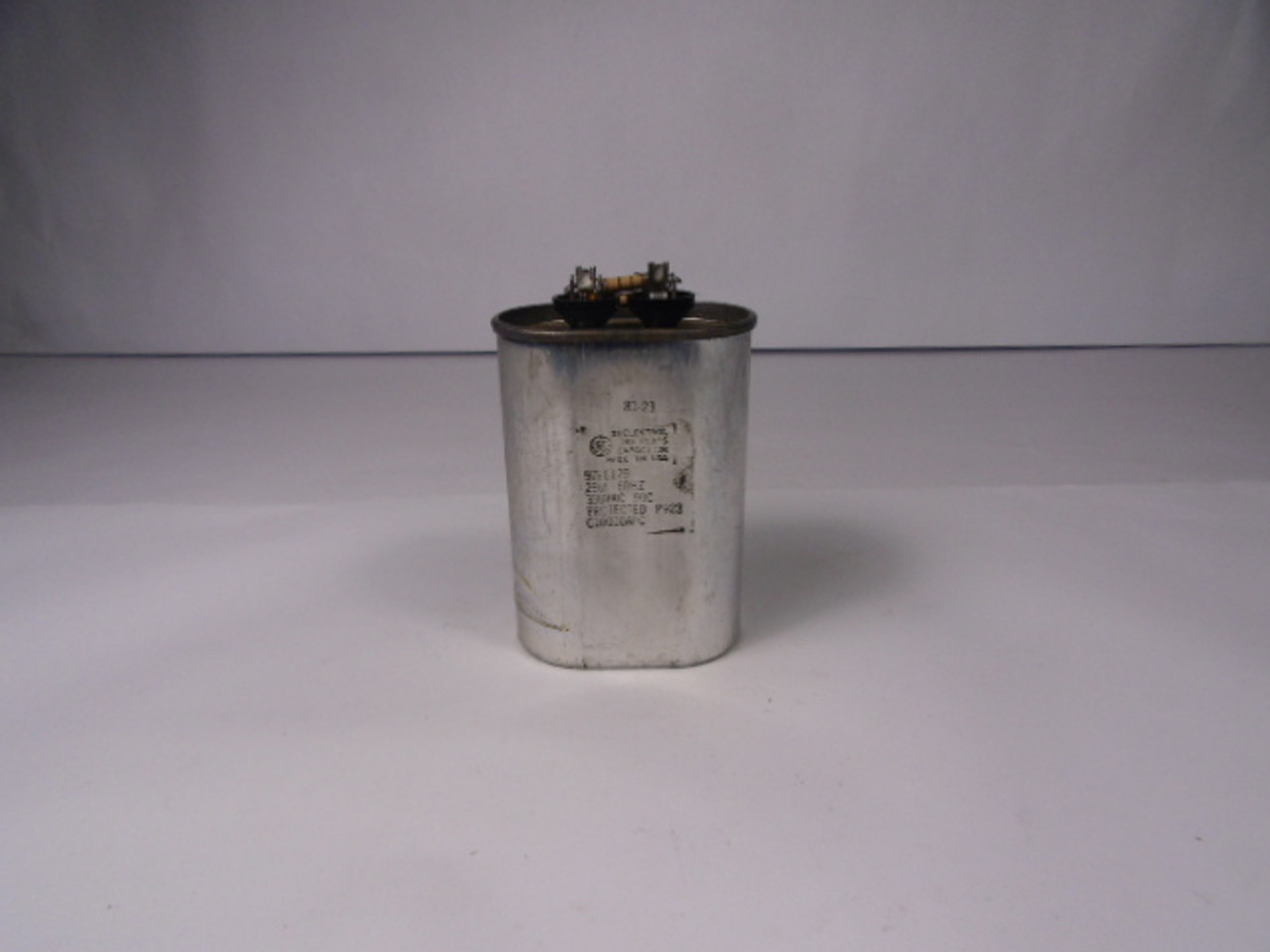 General Electric 97F6129 Capacitor 29uf 60Hz 330VAC USED