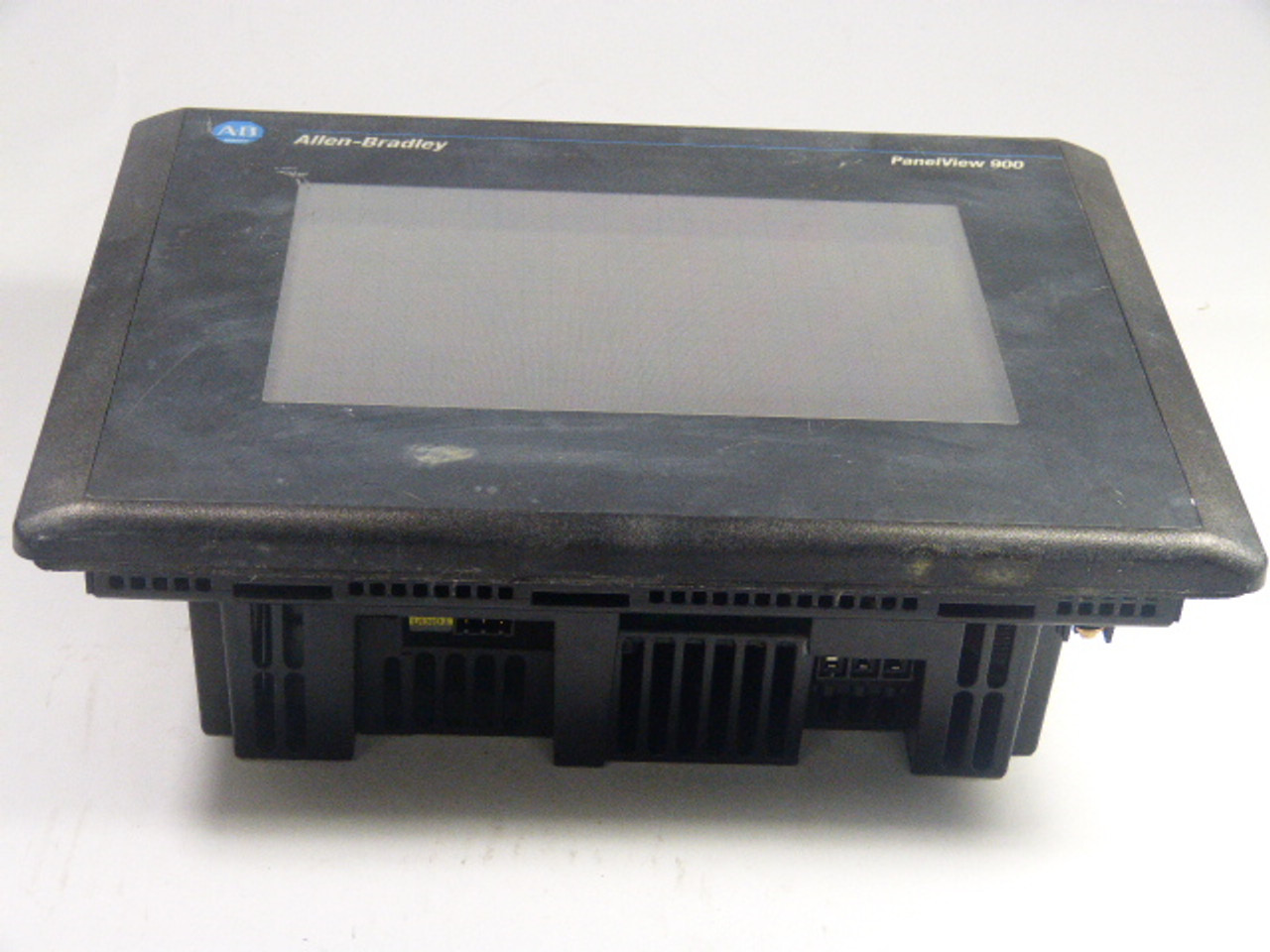 Allen-Bradley 2711-T9AB Operator Interface Touchscreen Monochrome 9In USED