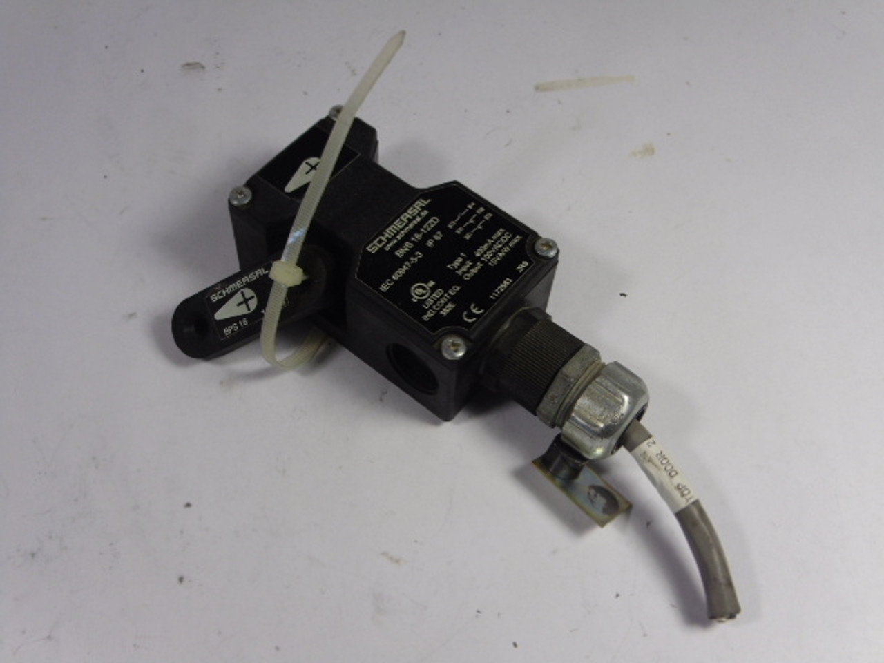 Schmersal BNS-16-12ZD Safety Sensor 100VAC USED