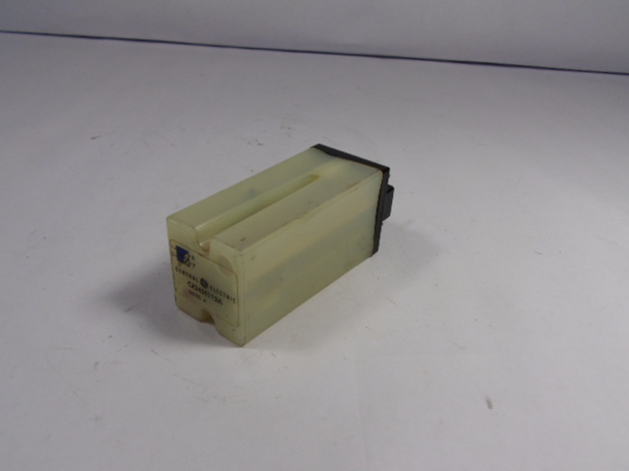 General Electric CR245E112A Relay SER A USED
