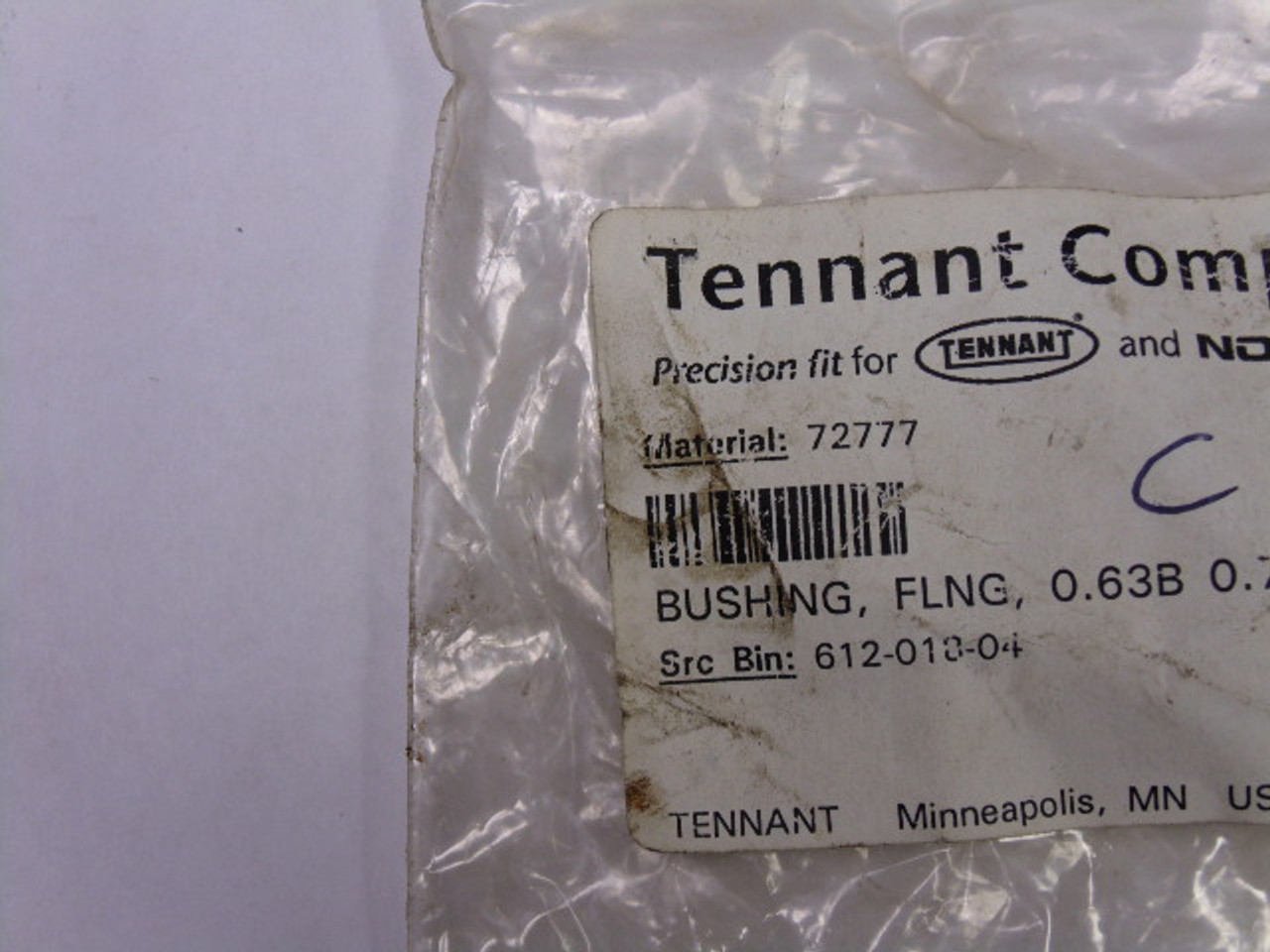 Tennant 72777 Plastic Flange Bearing Bushing ! NOP !