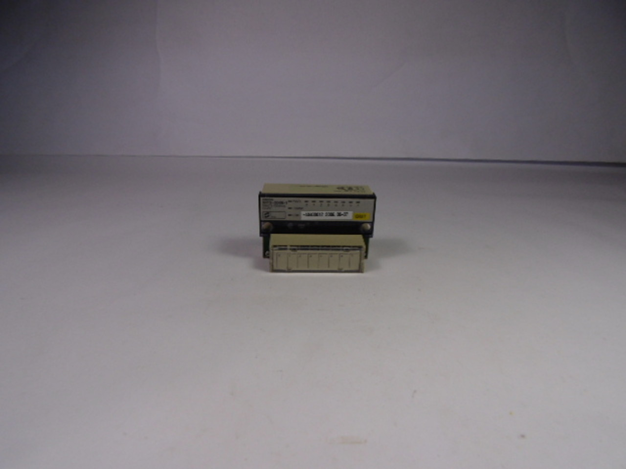 Omron SRT2-OD08-1 Output Remote Terminal USED