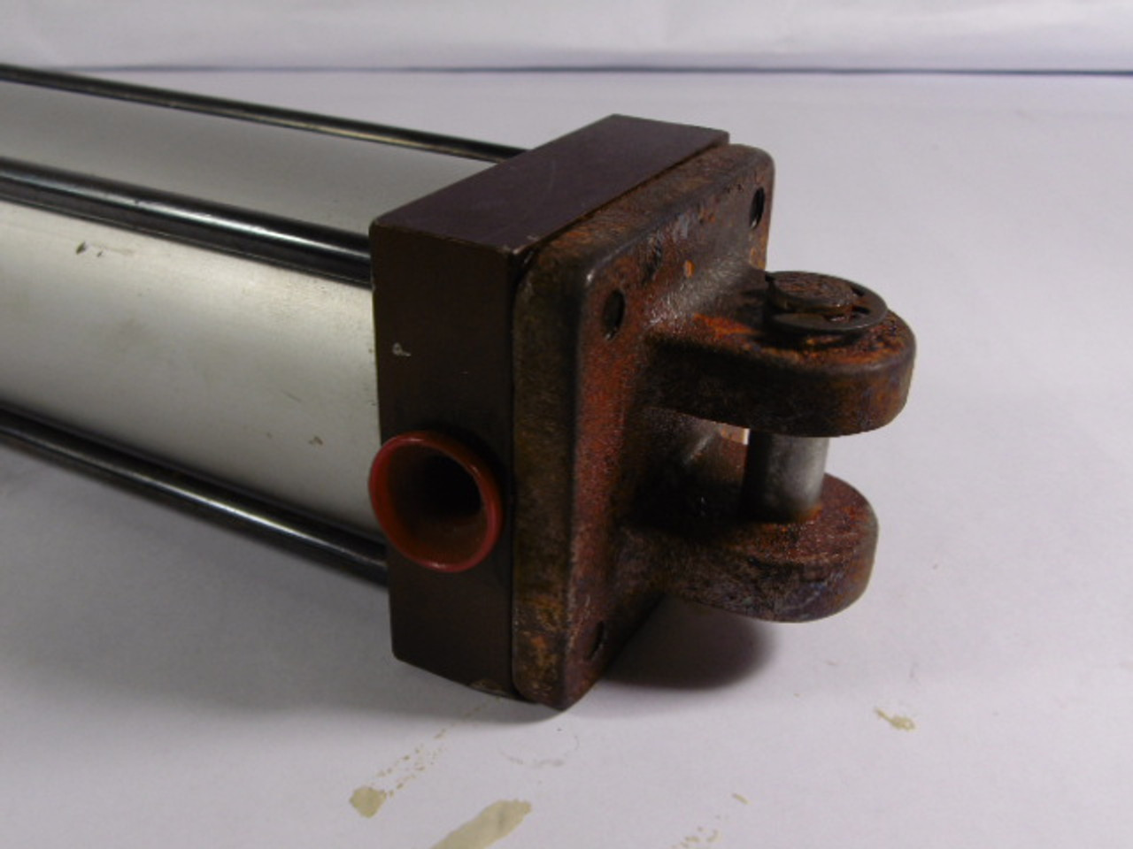 Generic P2AM-28A6D-CAA2 Pneumatic Cylinder USED