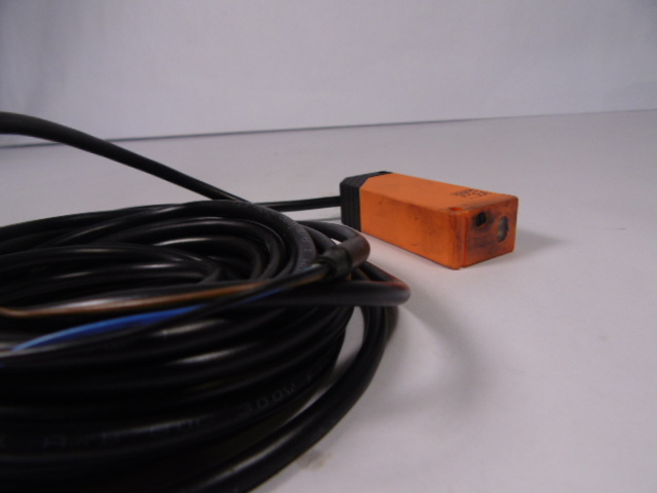 IFM OT5026 Photoelectric Sensor 250mA ! NEW !