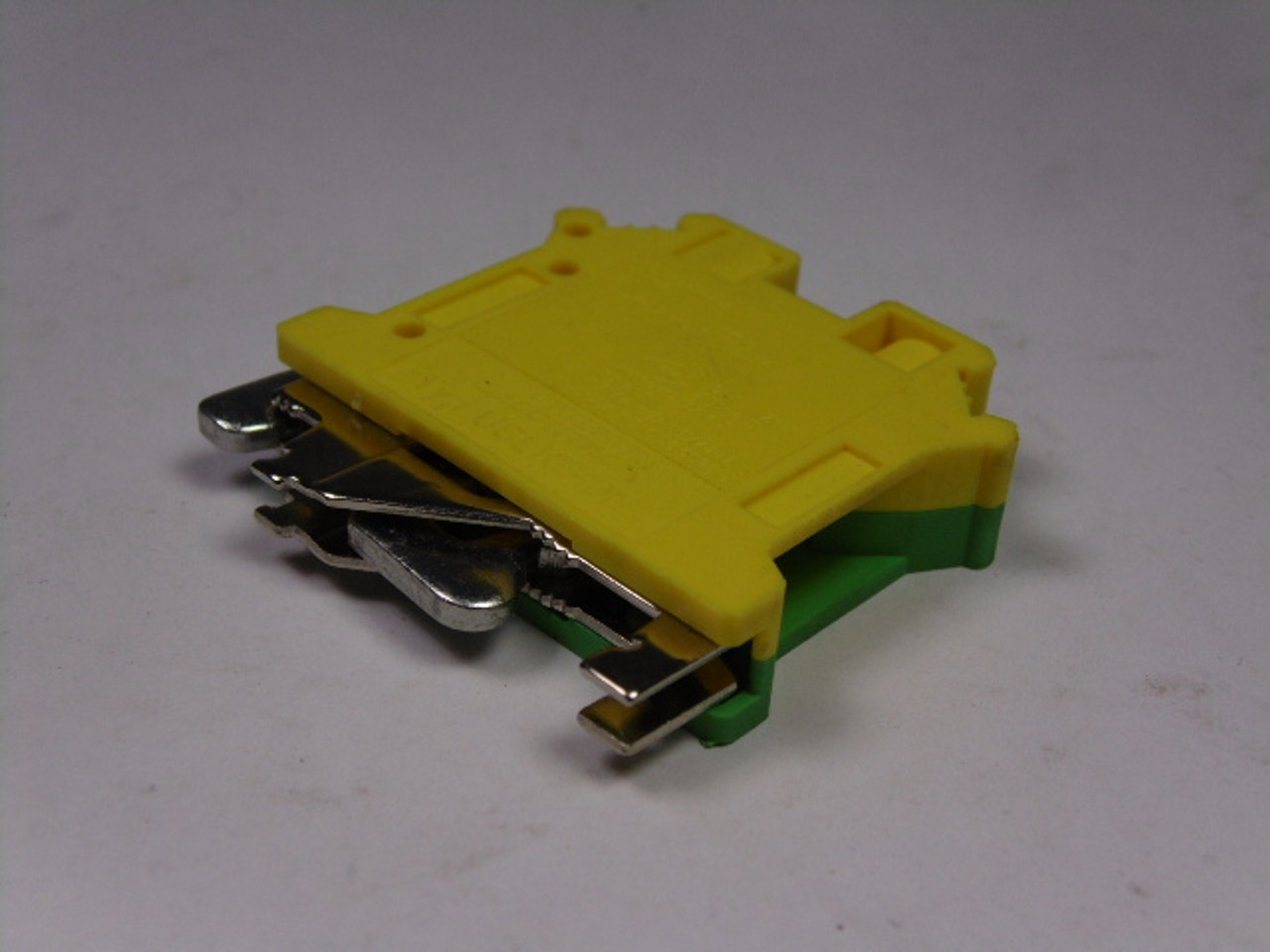 Phoenix Contact USLKG-10N Green/Yellow Ground Terminal Block 24-6AWG USED