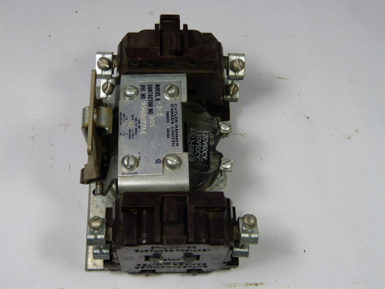 Cutler Hammer 9560H27AX Contactor 3 Pole 110V USED