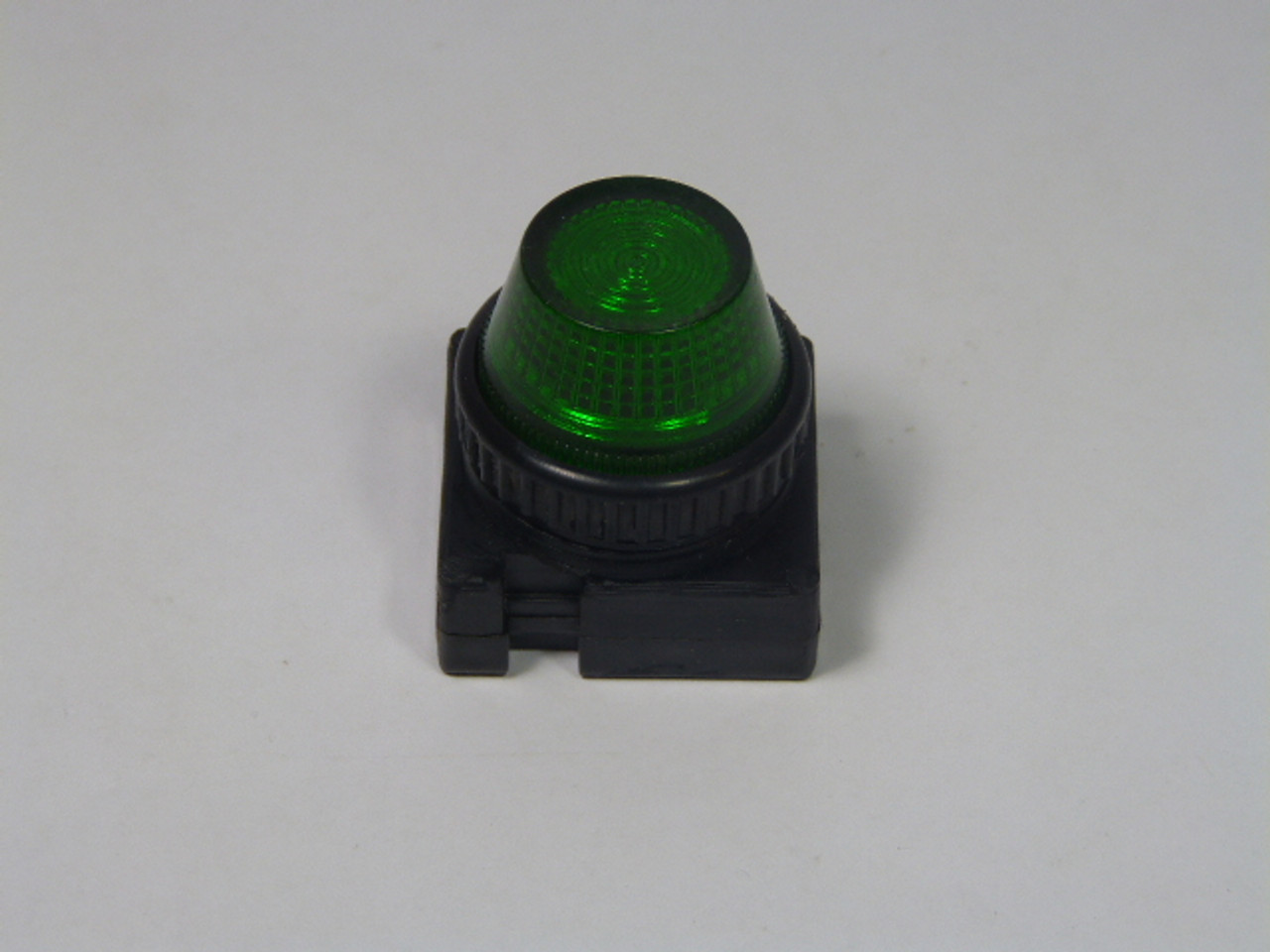 C3 FVLU24-PLLGN Pilot-Indicator Light 24V Green Lens USED