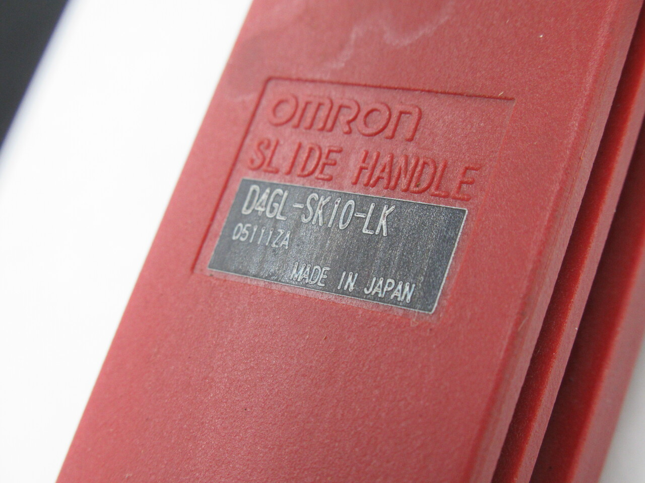 Omron D4GL-SK10-LK Locking Tongue Slide Handle MISSING HARDWARE USED