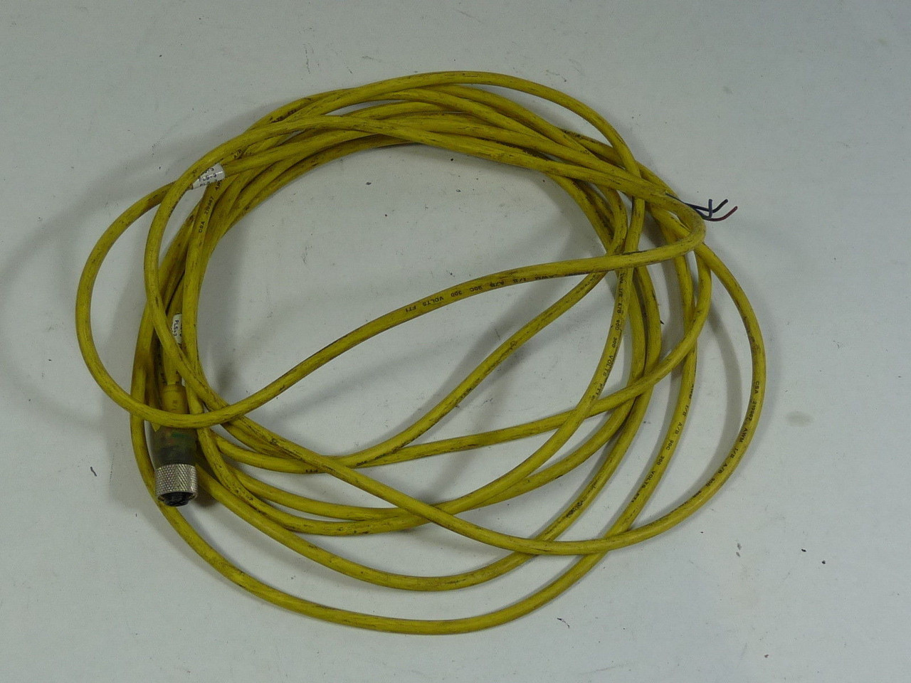 HTM R-FS4-3TPV075 Cable Connector USED