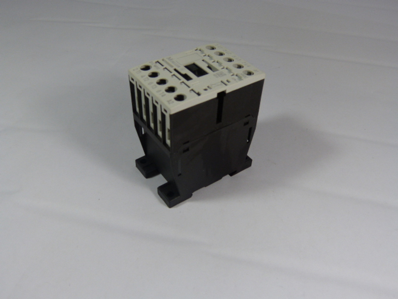 Moeller DILMP20-24VDC Contactor 20 Amp 4No 4Pole 400Vac USED