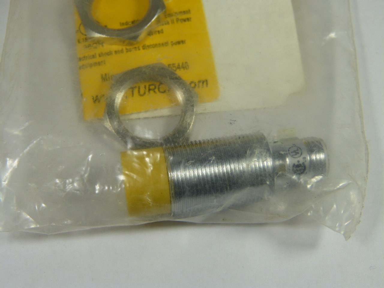 Turck NI8-M18-AP6X-H1141 Proximity Sensor 10-30VDC 200mA 8mm Range ! NWB !